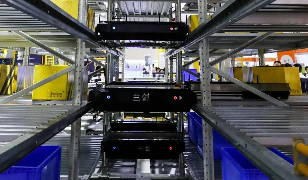 先進(jìn)制造業(yè)強(qiáng)省看山東系列丨“變形金剛”起舞，山東機(jī)器人產(chǎn)業(yè)駛?cè)搿按禾臁? />
</span>
<span id=